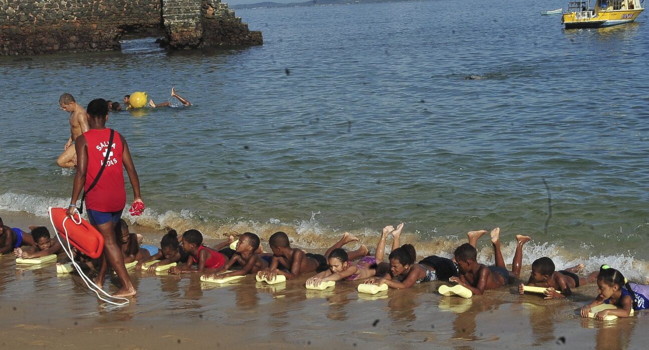 Afogamentos estão entre principais causas de mortes de crianças