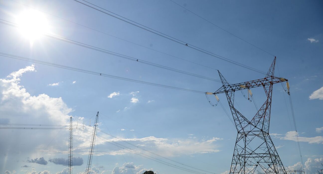 Aneel leiloa mais quatro lotes de transmissão de energia