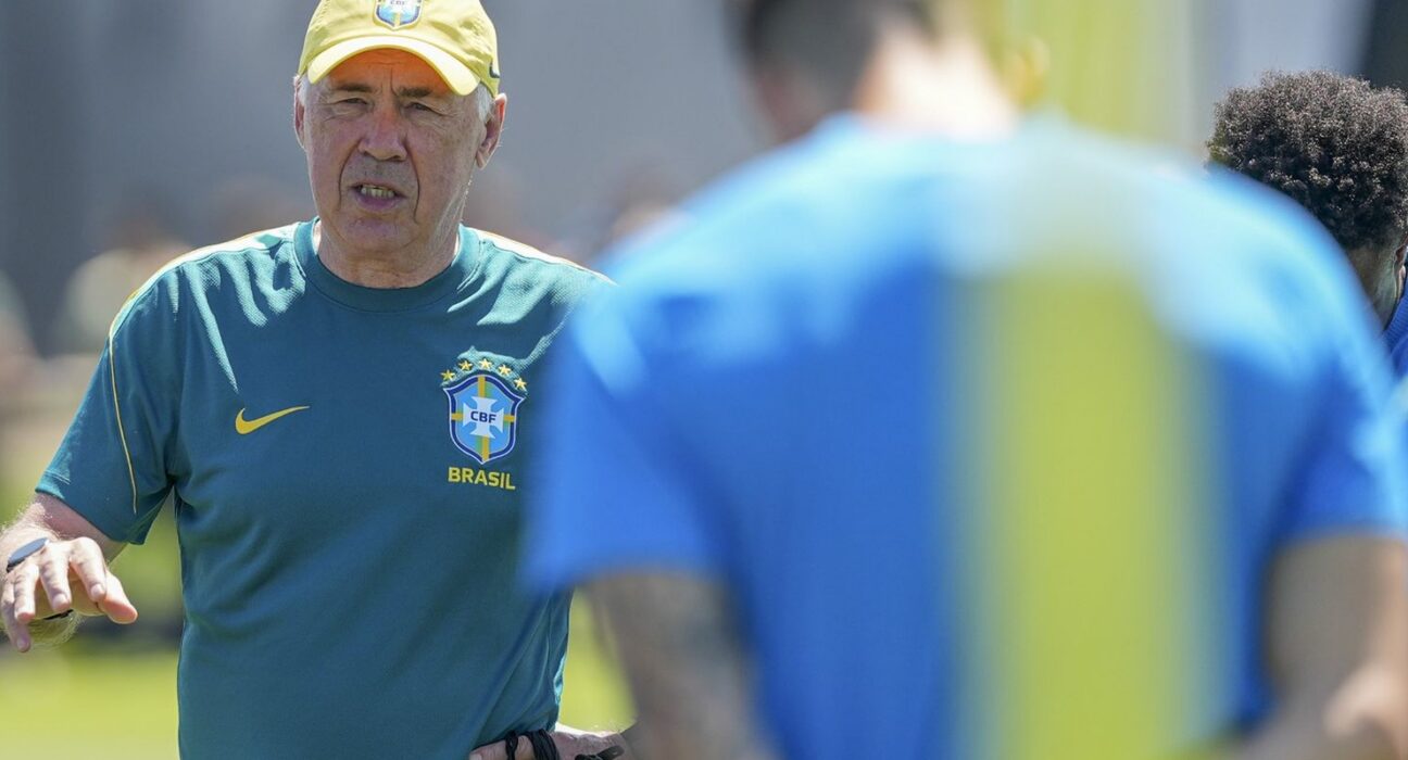 Ancelotti dá pista de Martinelli para vaga de Paquetá contra Noruega