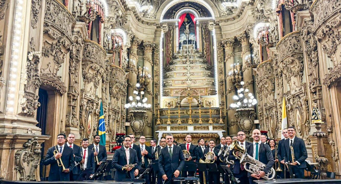 Concerto de banda em igreja no Rio chama atenção para encontro mundial