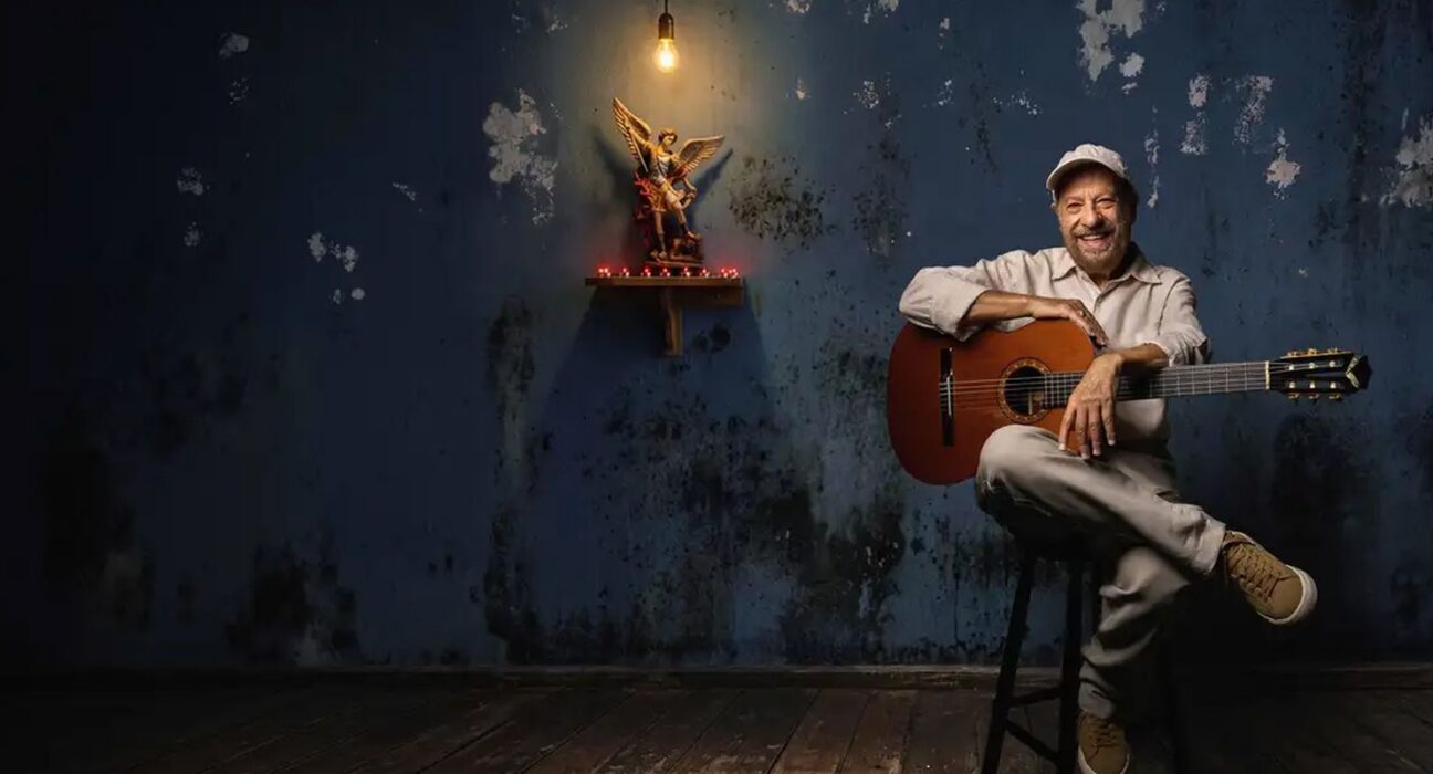 Cantor e compositor João Bosco completa 80 anos