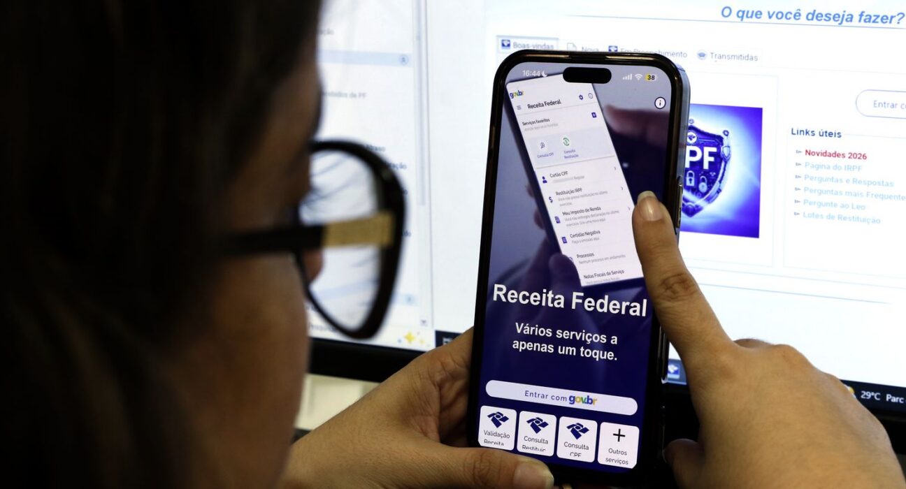 Receita paga nesta sexta-feira terceiro lote de restituição do IR 2026