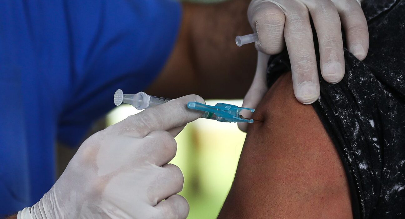 Gripe: Anvisa aprova nova vacina com 73% de eficácia 
