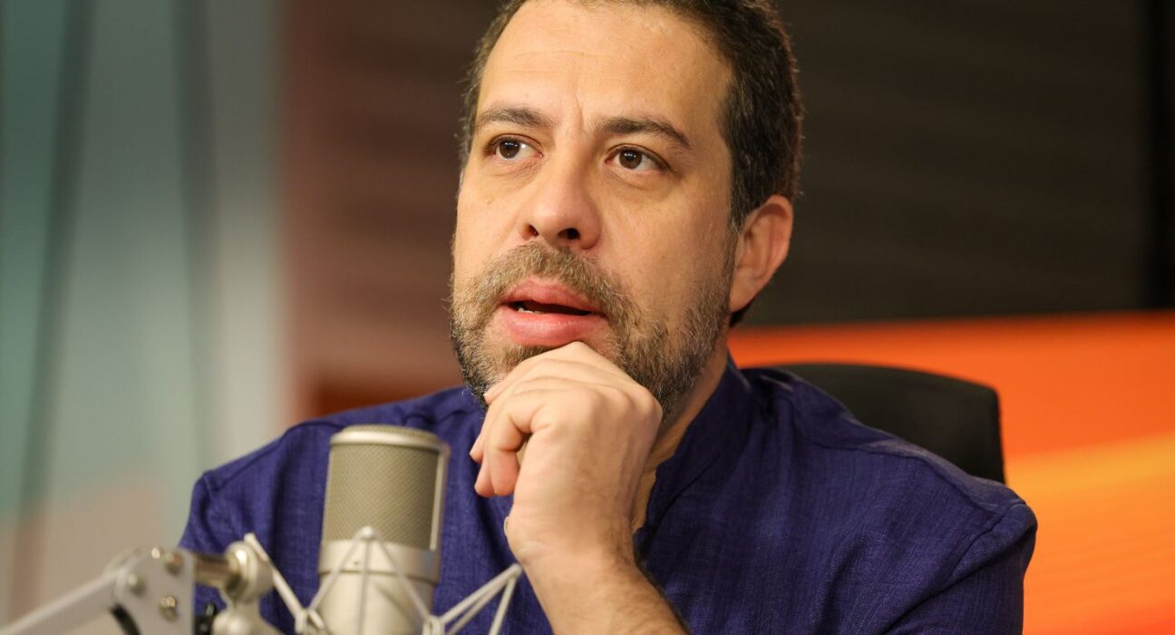 Boulos critica lobbies contra o fim da escala 6 por 1 e o Move Brasil
