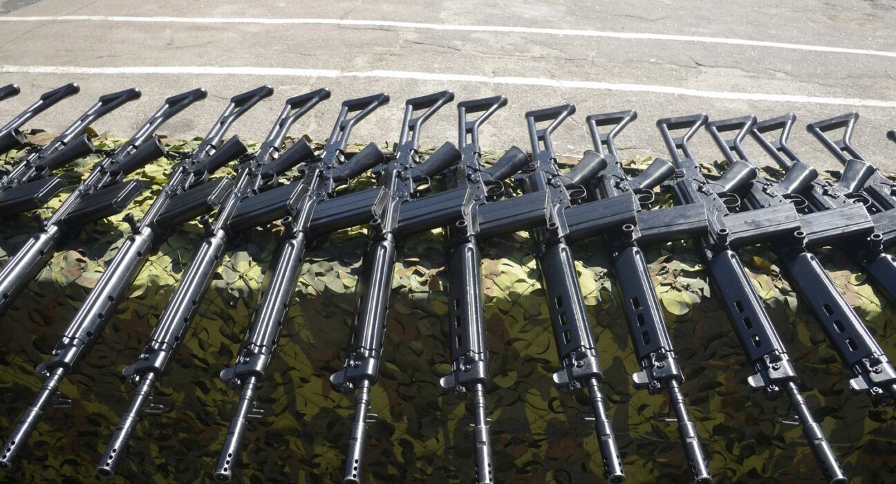 Forças de segurança do RJ terão de fazer recadastramento de armas