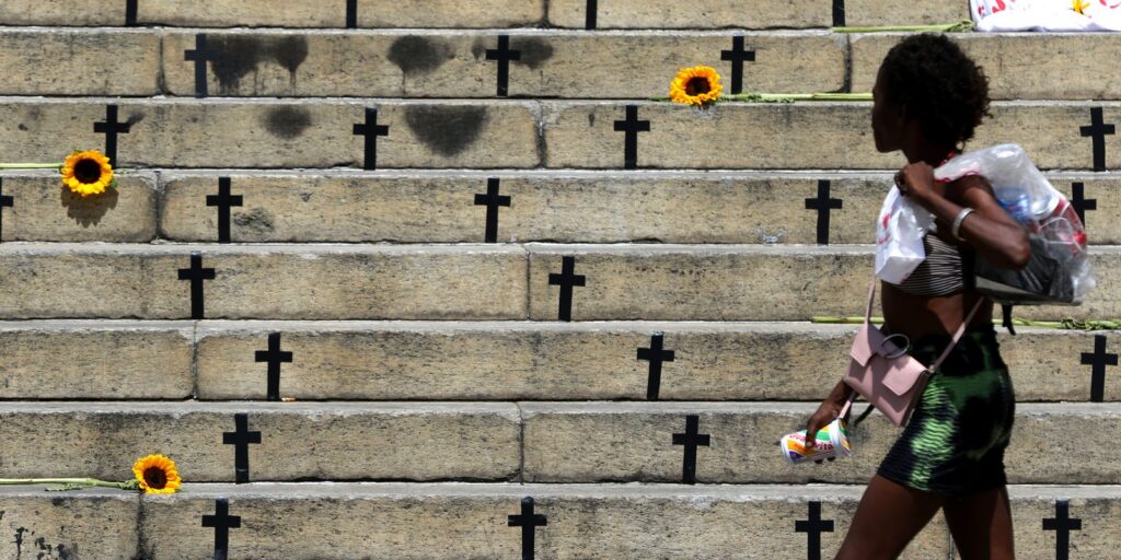 Mortes violentas caem 8,2% no país em 2025; feminicídios aumentam 4%