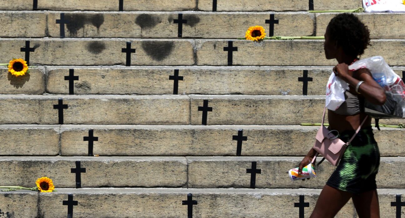 Mortes violentas caem 8,2% no país em 2025; feminicídios aumentam 4%