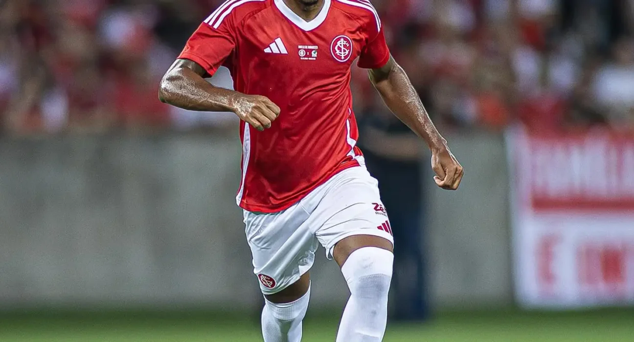Victor Gabriel é suspenso por STJD até que Gabriel Pec volte a treinar