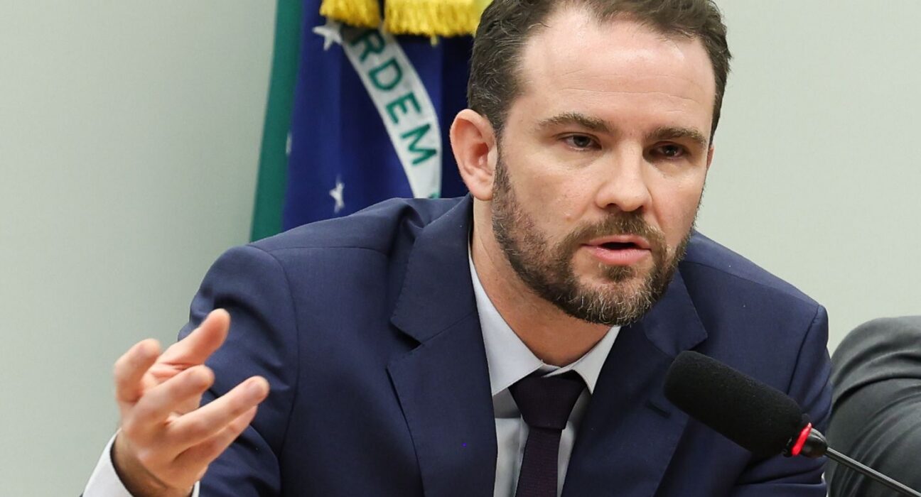 Durigan rebate críticas de inércia sobre crise do BRB