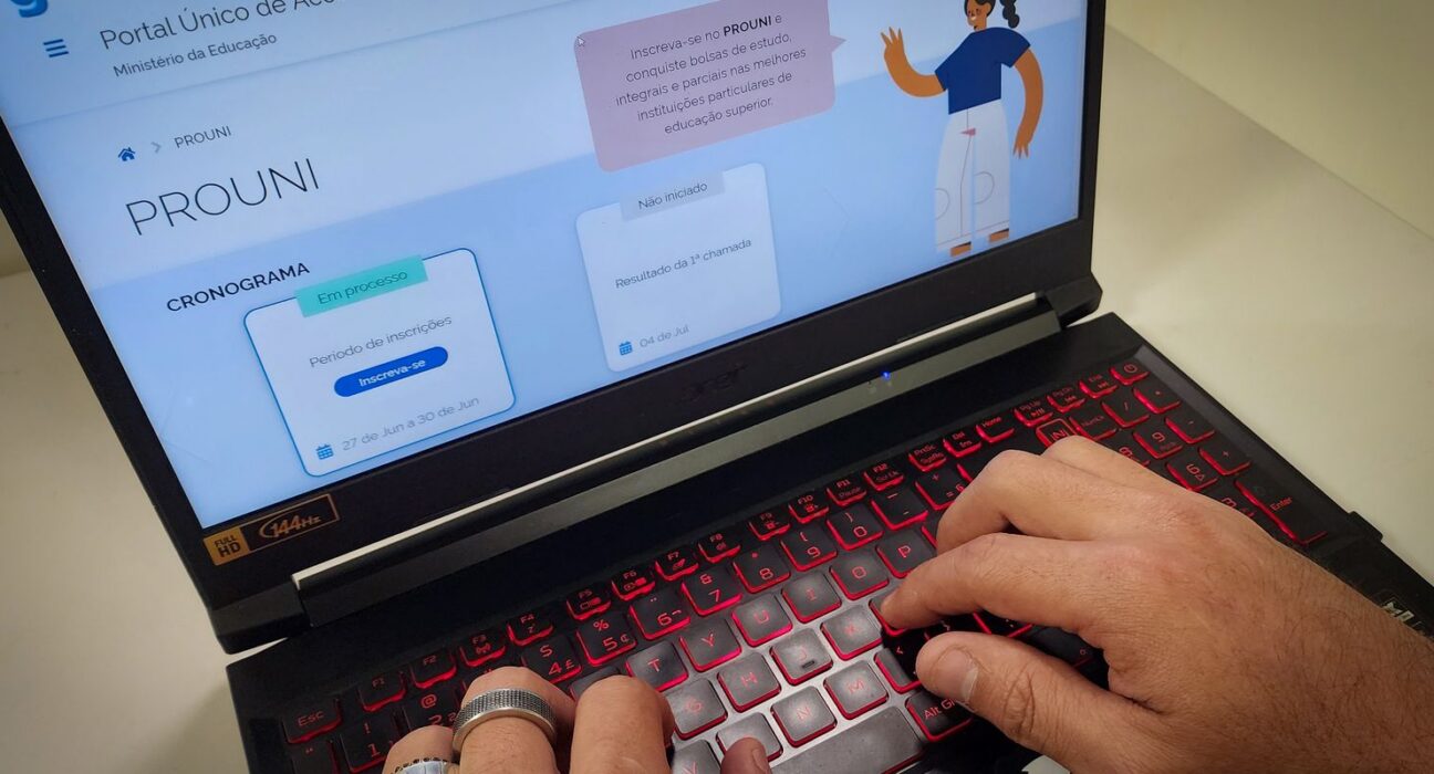 Estudante deve comprovar até hoje informações de inscrição no Prouni