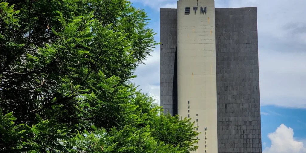 STM determina perda de patente de militar acusado de transmitir HIV