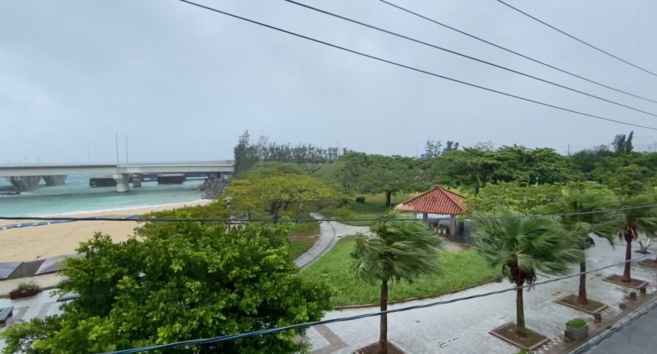 Tempestades causadas por tufão Dolphin atingem leste da China