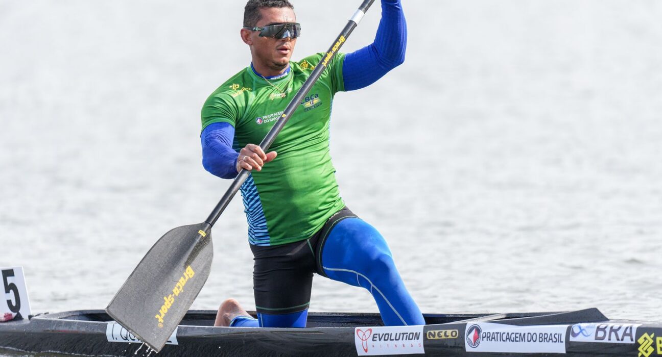 Isaquias Queiroz é campeão mundial no C1 500m na Polônia