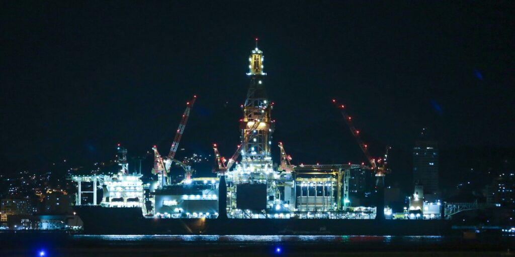 Apesar de liminar, Camex prorroga imposto sobre exportação de petróleo