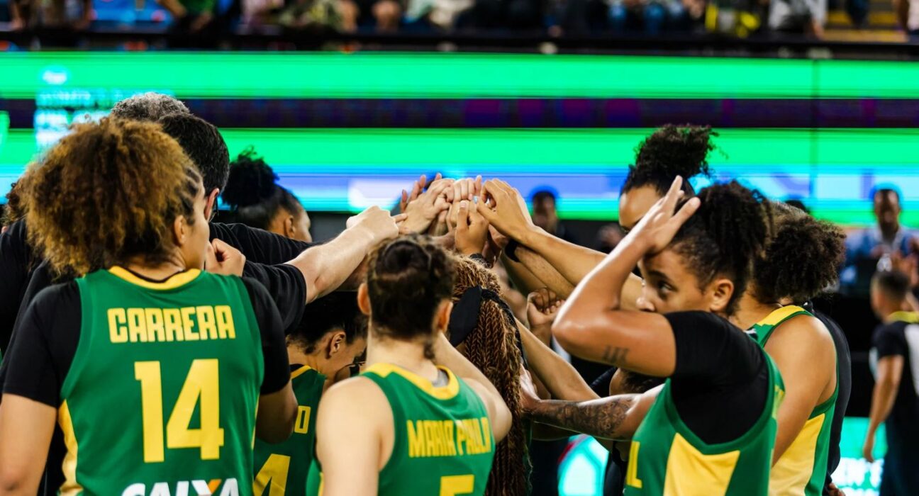 Brasil enfrenta Argentina por vaga no Pré-Olímpico de basquete