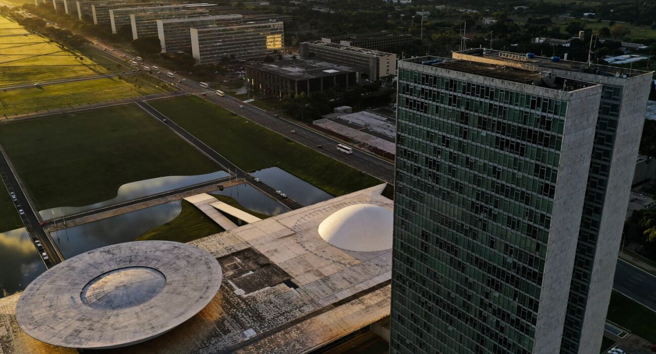 Eleições 2026: saiba quais são as atribuições de senadores e deputados