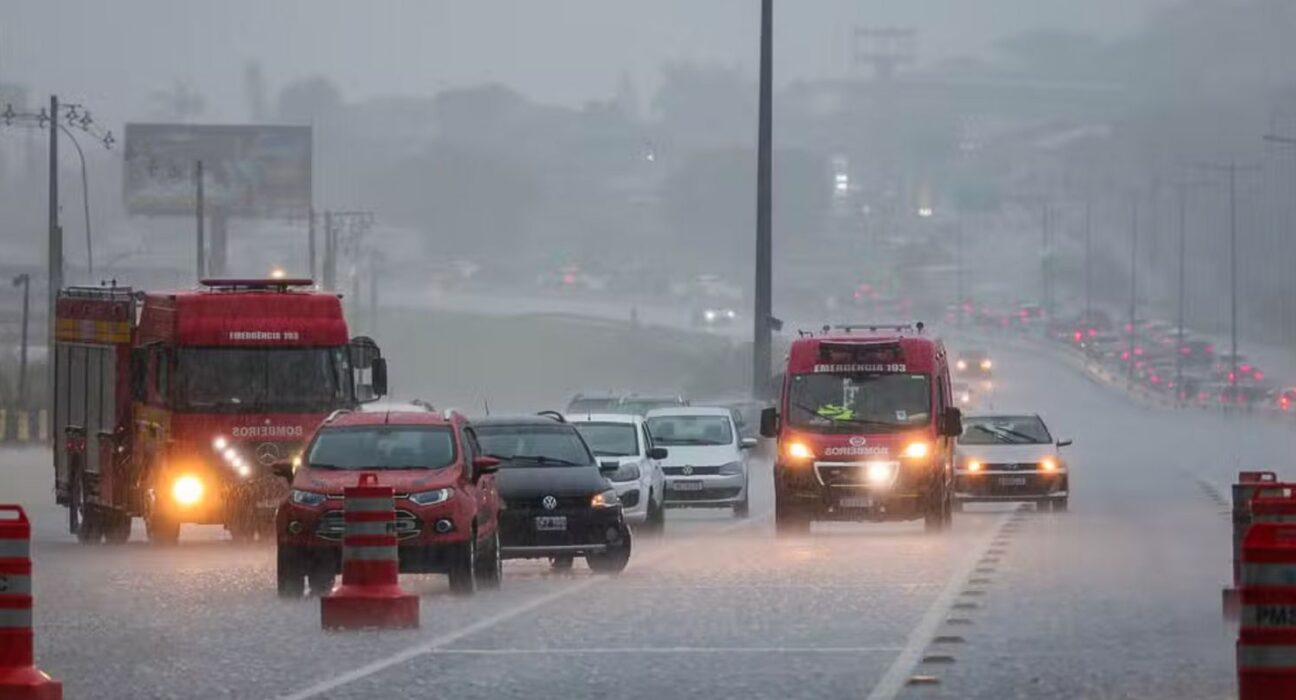 Sul e Sudeste terão dia de chuva, trovoadas e tempestades