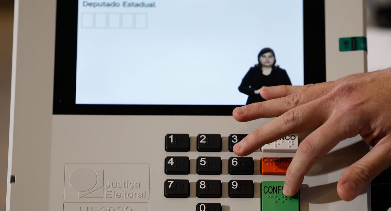 TRE-RJ altera 66 locais de votação por questões de segurança
