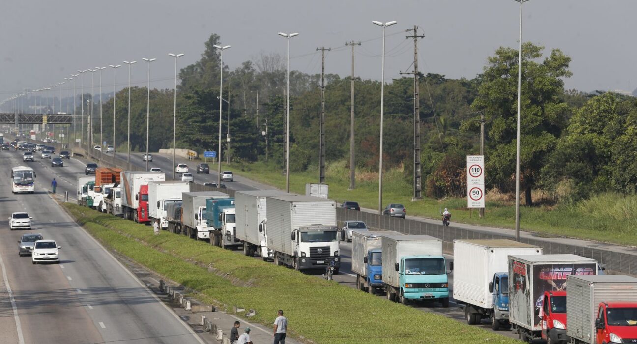 Lei garante frete mínimo no transporte de cargas; saiba o que muda