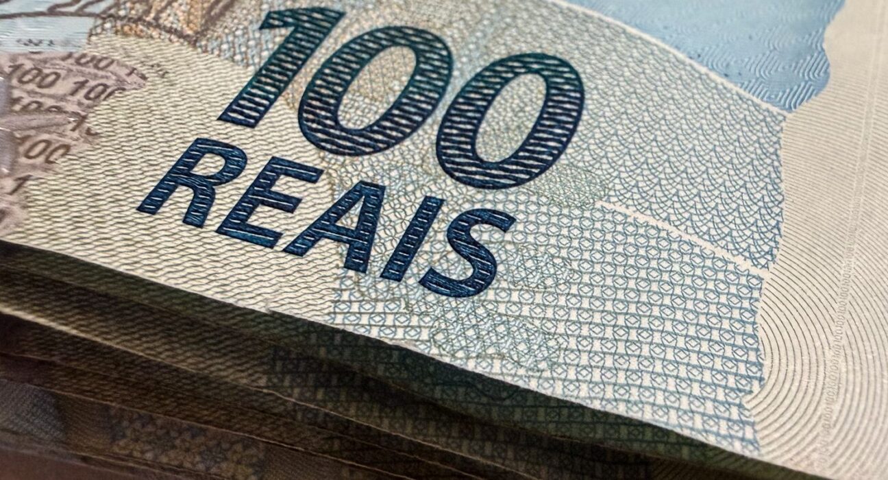 Mercado mantém estáveis projeções para inflação, juros, PIB e dólar