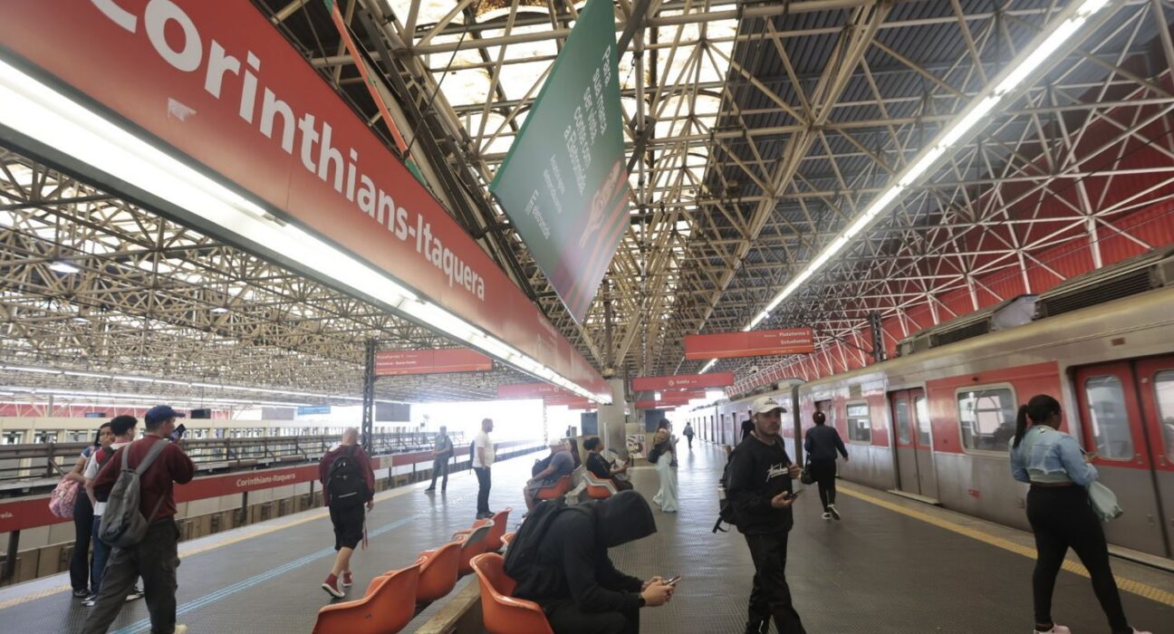 Trabalhadores da CPTM realizam assembleia sobre continuidade da greve