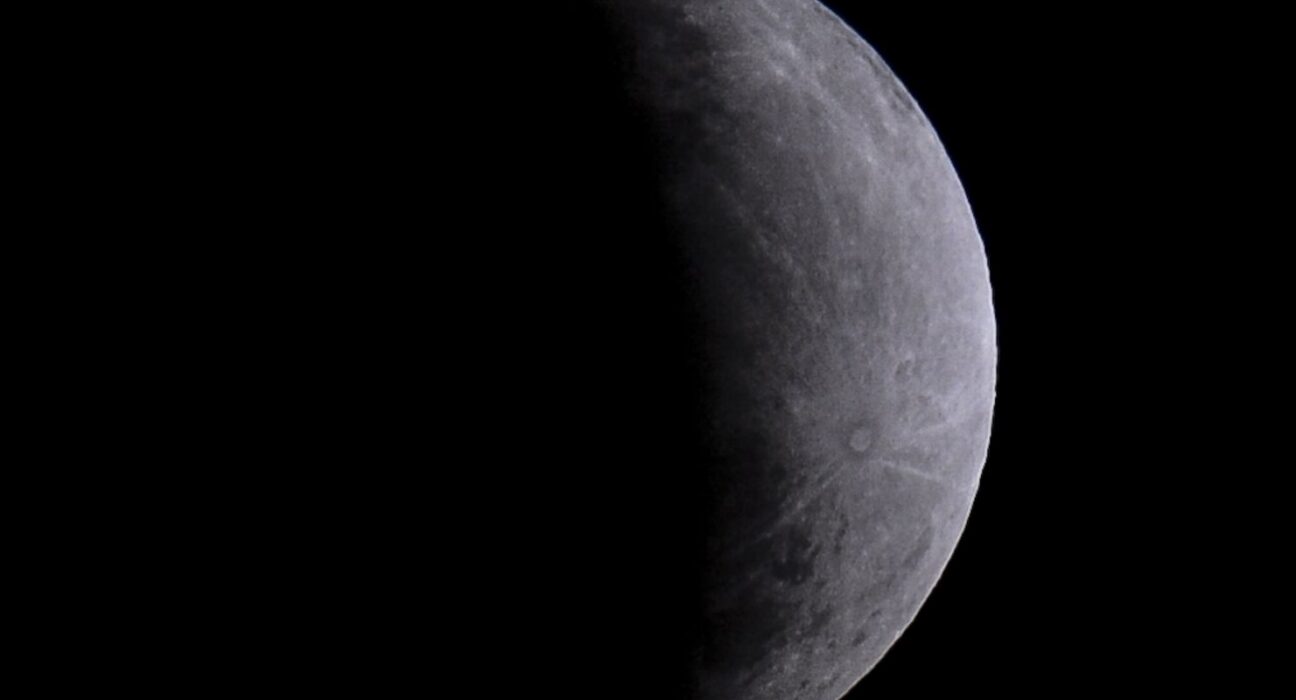 Eclipse parcial da Lua nesta quinta-feira será visto em todo o Brasil