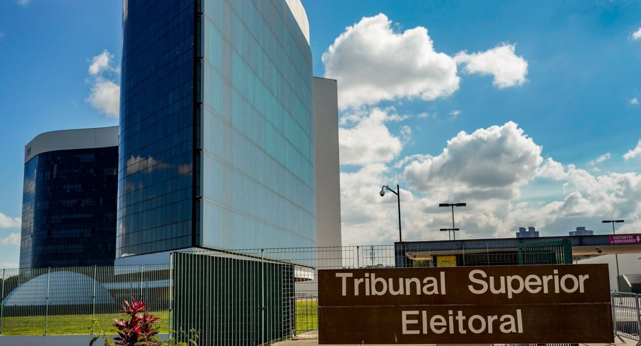 TSE se reúne nesta quinta em busca de consenso sobre IA nas eleições