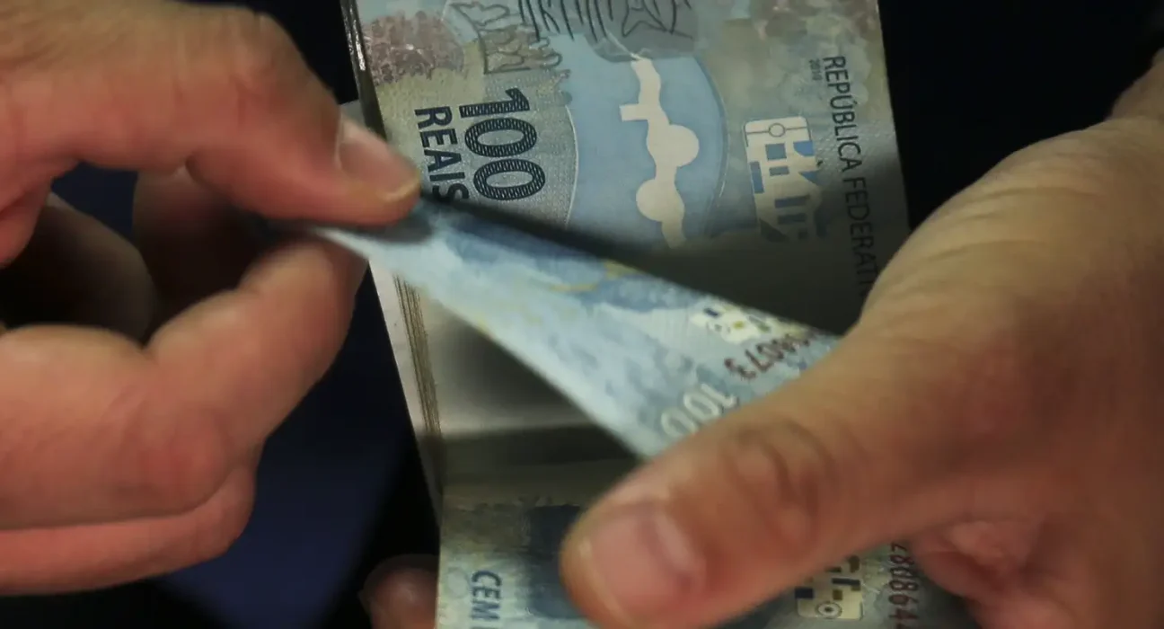 Desenrola Adimplentes começa a operar nesta terça-feira