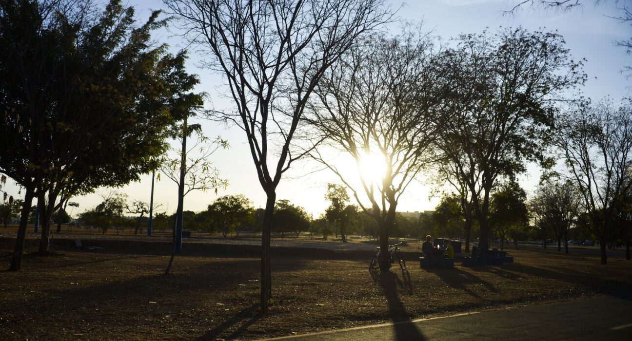 Região Centro-Oeste tem alerta laranja de perigo para baixa umidade