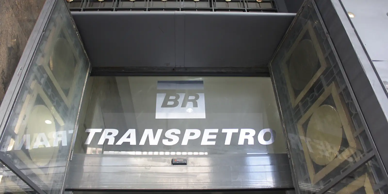 Transpetro abre concurso público com salário inicial de até R$ 15 mil