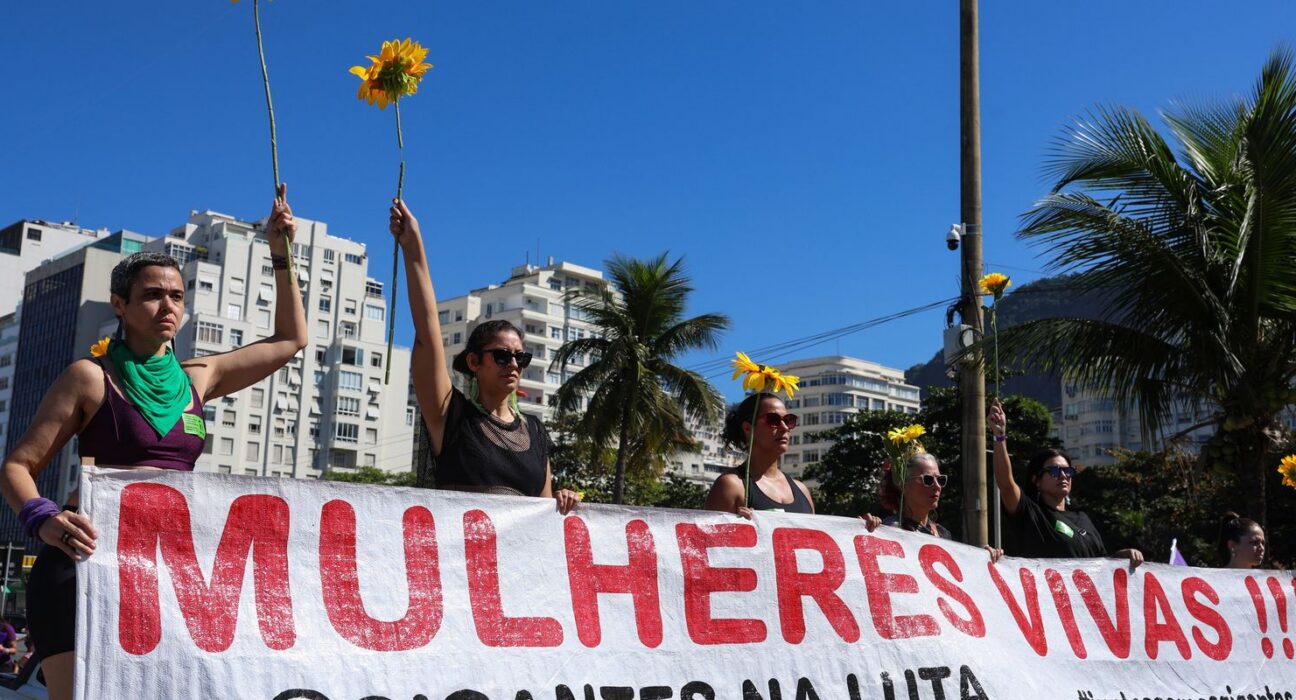 Mulheres vão às ruas pela votação do PL da Misoginia