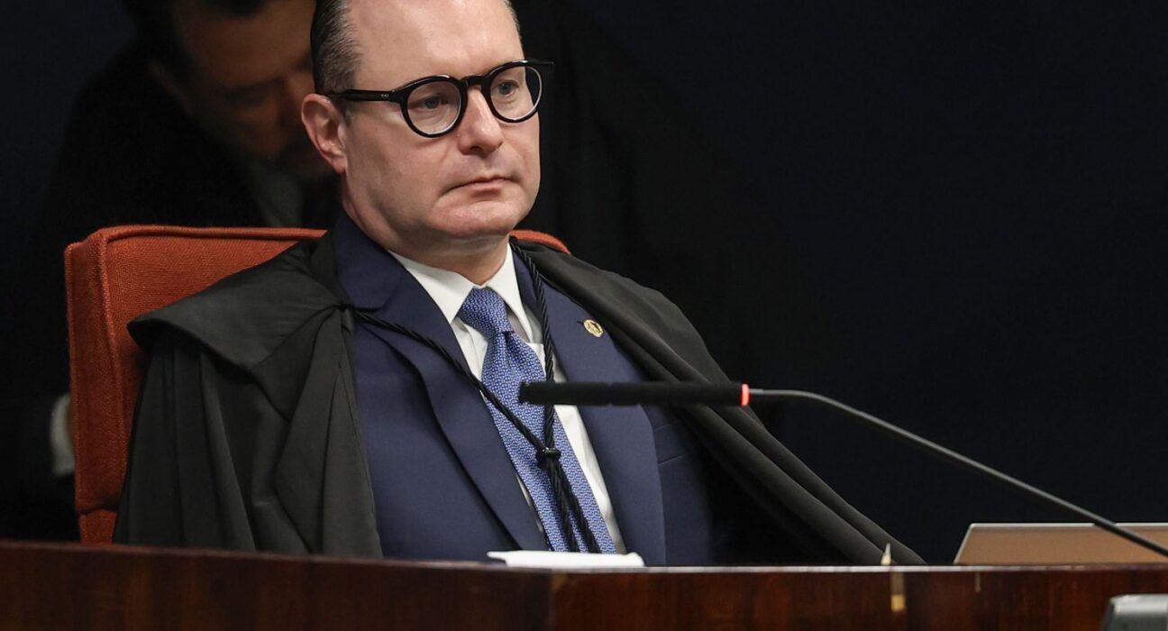Dallagnol divulga sigilo fiscal de Zanin, que pede responsabilização