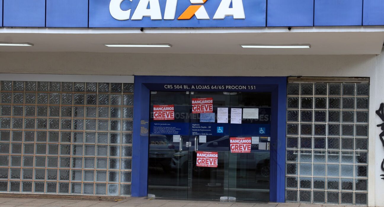 Empregados da Caixa rejeitam proposta da empresa e greve continua