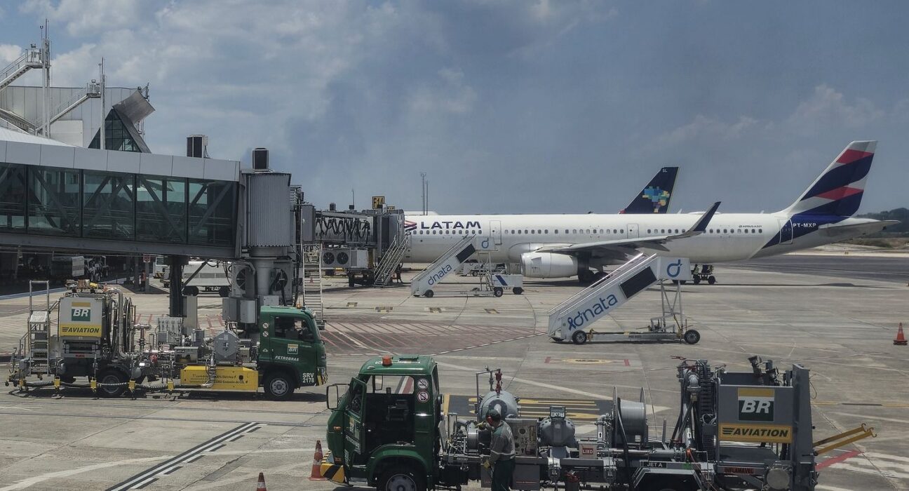 Petrobras reajusta preço médio do querosene de aviação em 13,9%