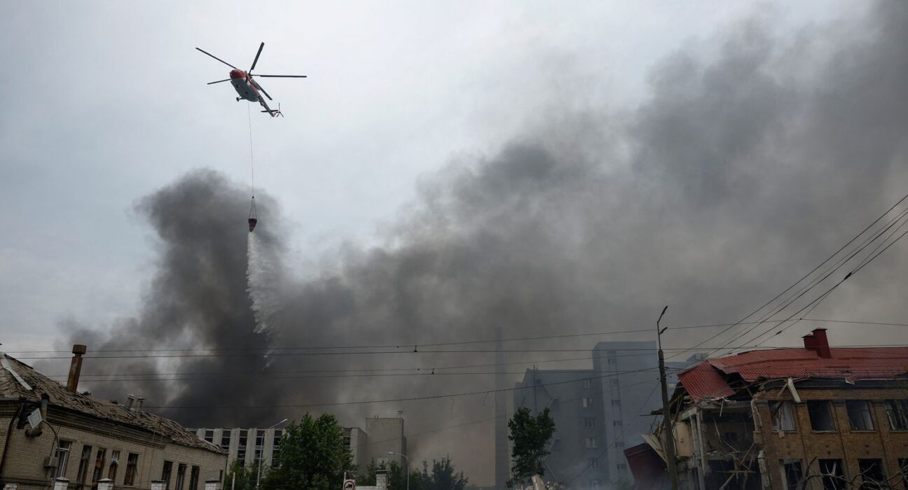 Rússia ataca Kiev após breve pausa para visita de enviados dos EUA