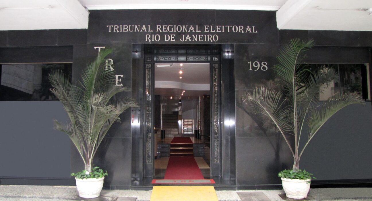 TRE-RJ cassa registro da candidatura do deputado estadual Val Ceasa
