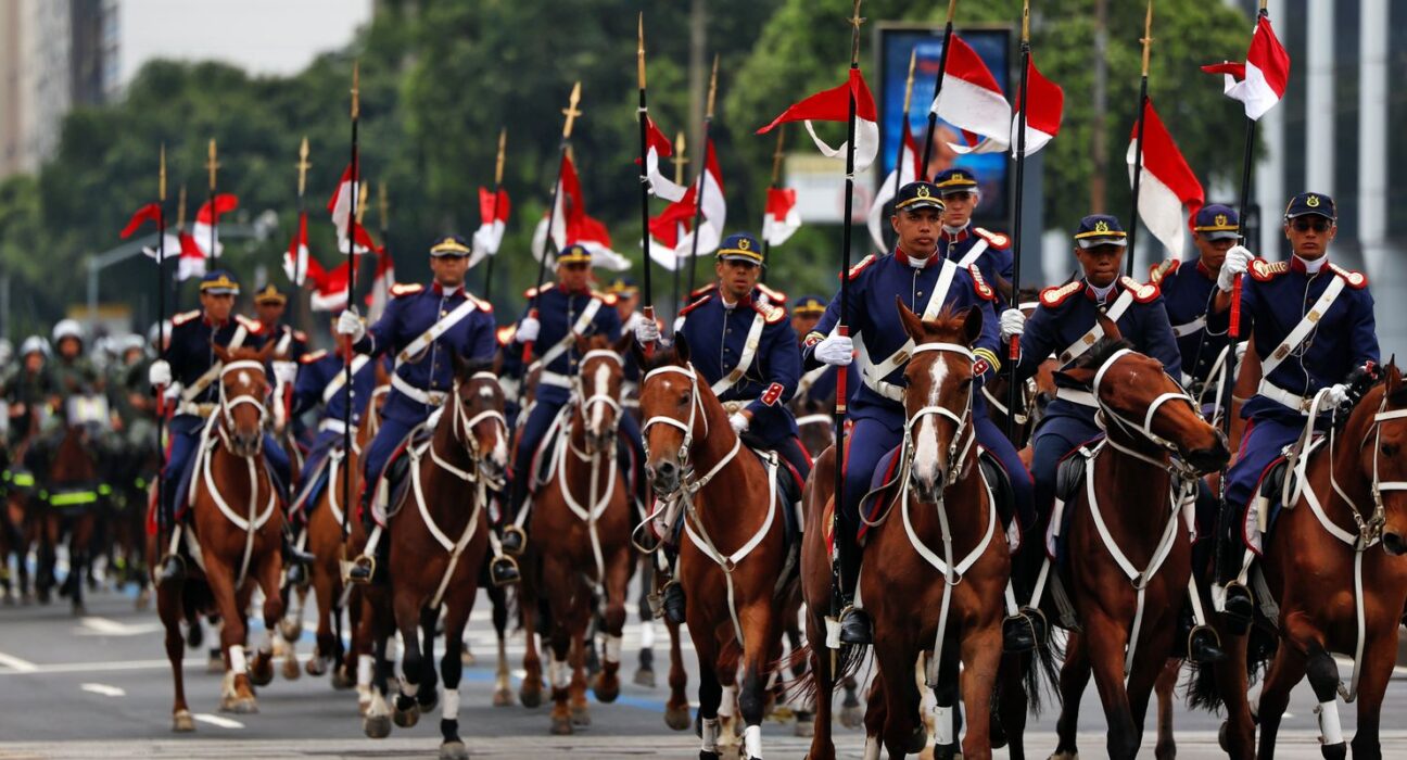Tradicional desfile cívico-militar é realizado no Rio de Janeiro