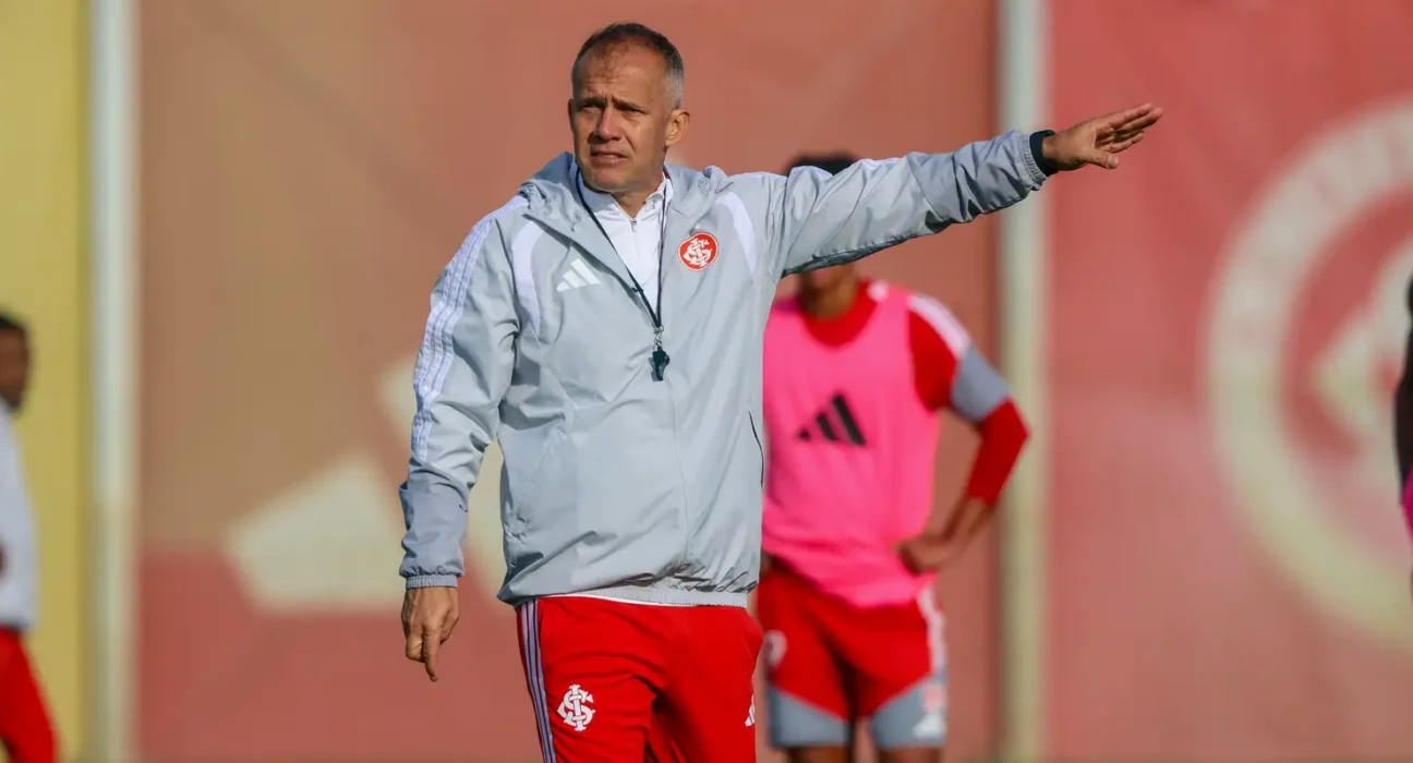 Internacional contrata técnico Eduardo Baptista até o fim da temporada