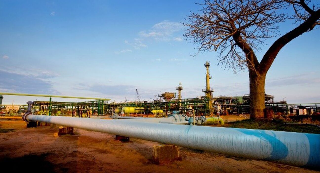 Petrobras fecha acordo de cooperação na área de petróleo em Moçambique
