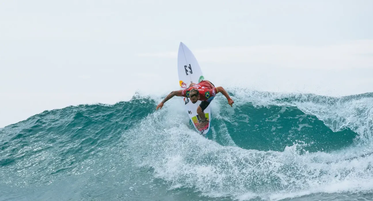 WSL exclui etapa de Abu Dhabi do circuito mundial de surfe deste ano