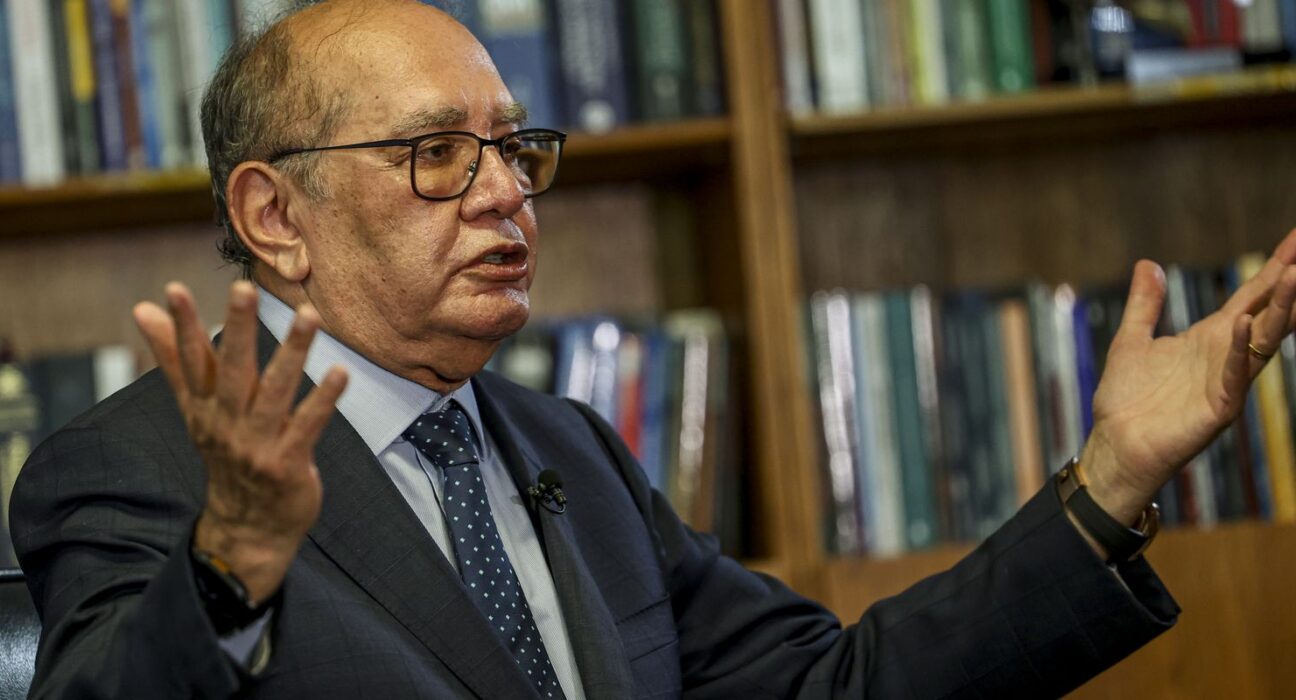 Mendes cita desequilíbrio eleitoral em afastamento de diretores da PF