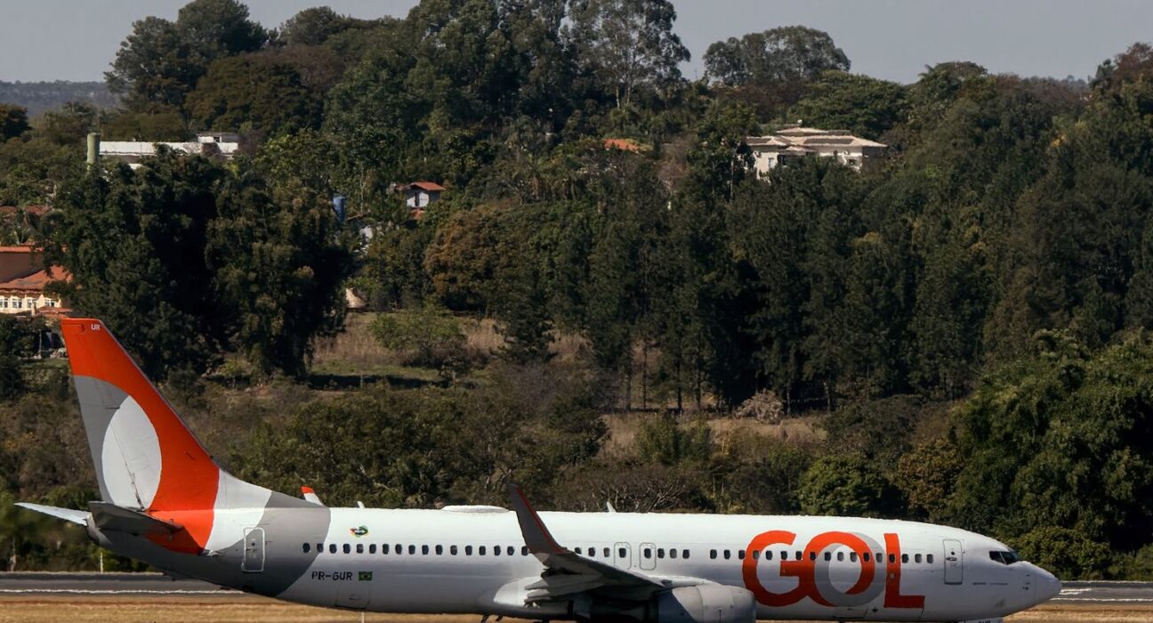 Avião da GOL faz pouso de emergência após decolagem em Goiânia