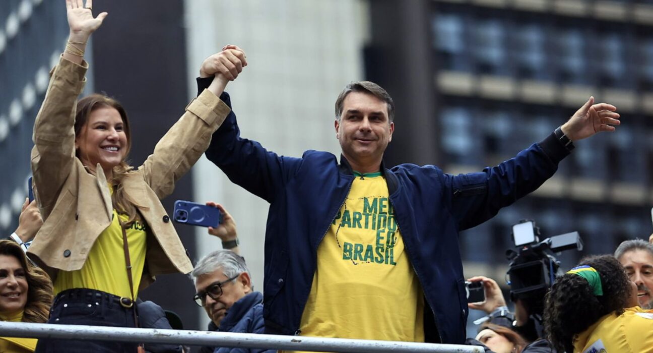 Flávio Bolsonaro propõe enxugar Estado e endurecer ações de segurança