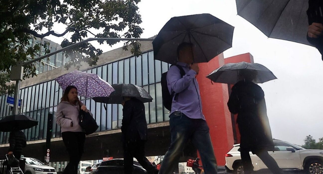 Fim de semana na capital paulista terá chuva forte e rajadas de vento