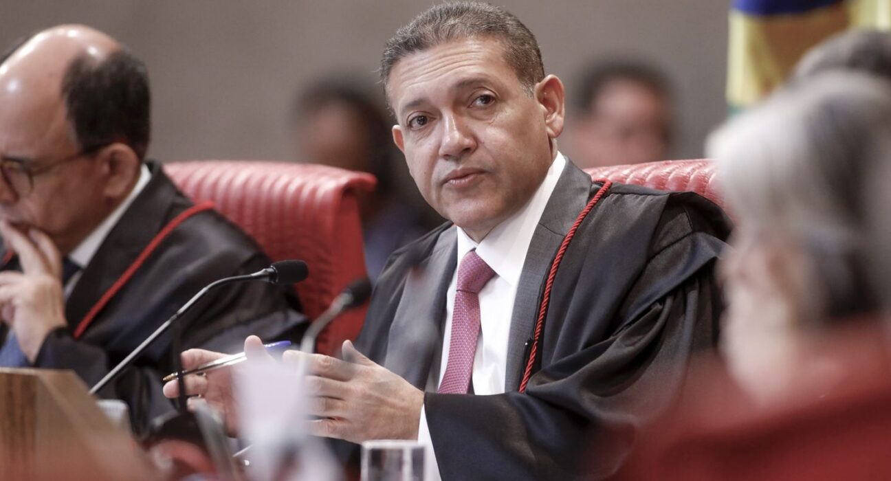 Presidente do TSE reclama de interferência em decisões da Corte