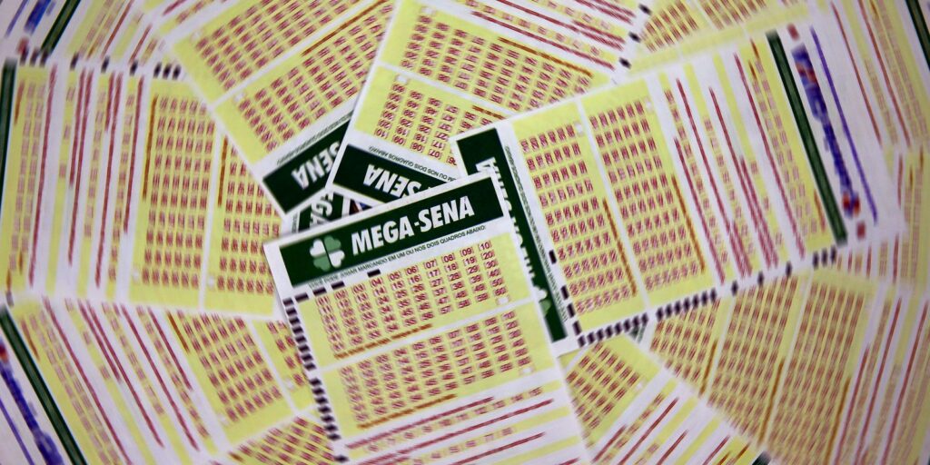 Mega-Sena acumula para R$ 102 milhões; confira os números sorteados
