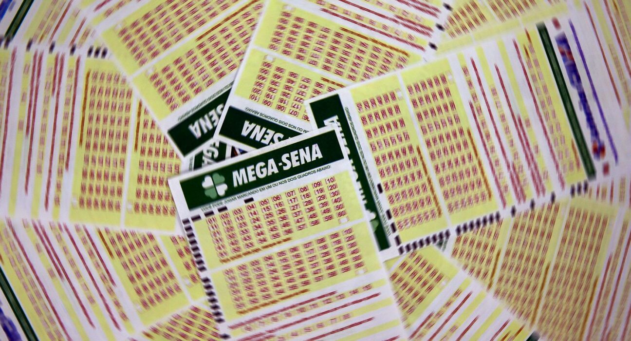 Mega-Sena acumula para R$ 102 milhões; confira os números sorteados