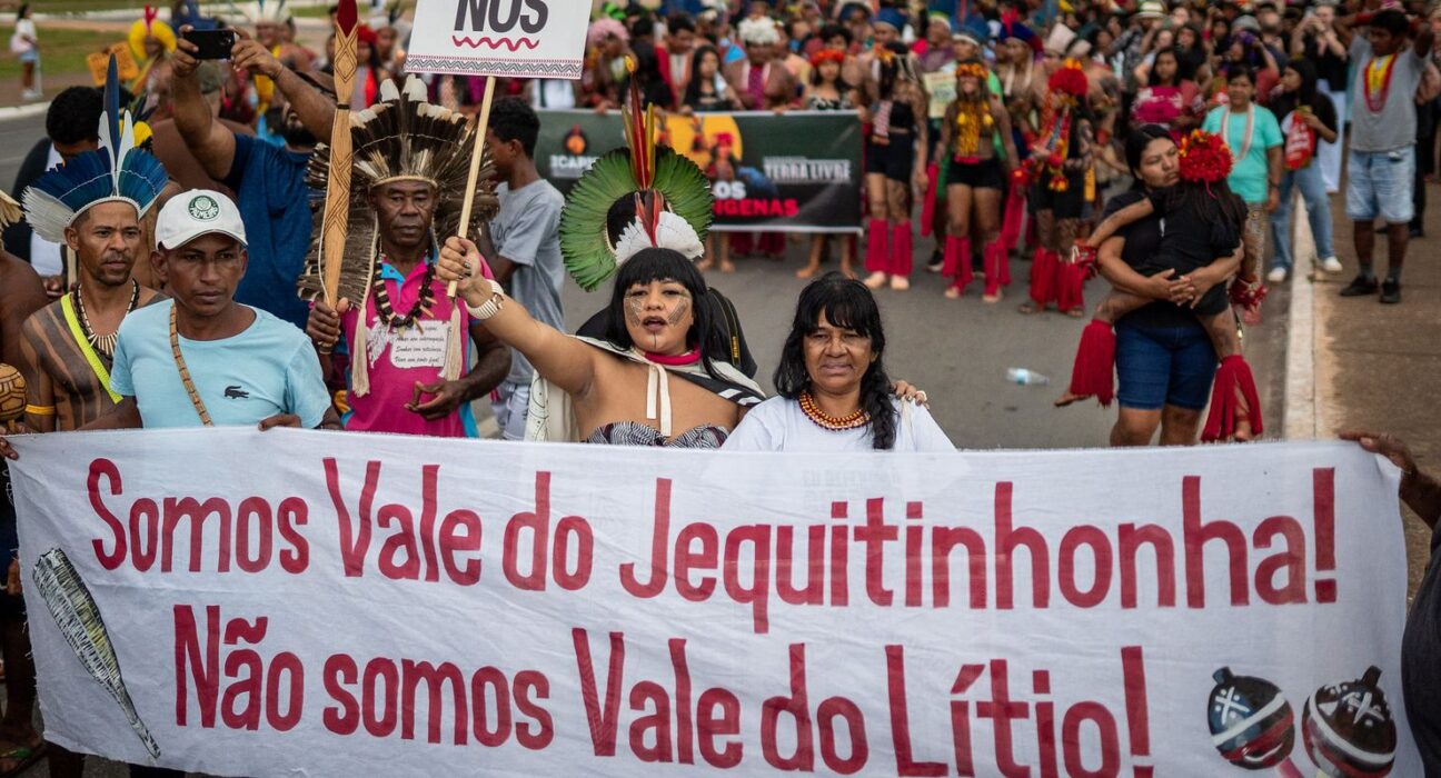 Maioria dos projetos no Congresso ameaçam indígenas, diz pesquisa