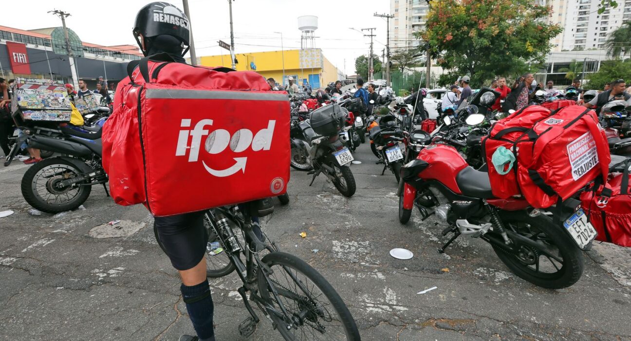 Brasil tem 2 milhões de pessoas que trabalham por meio de aplicativos