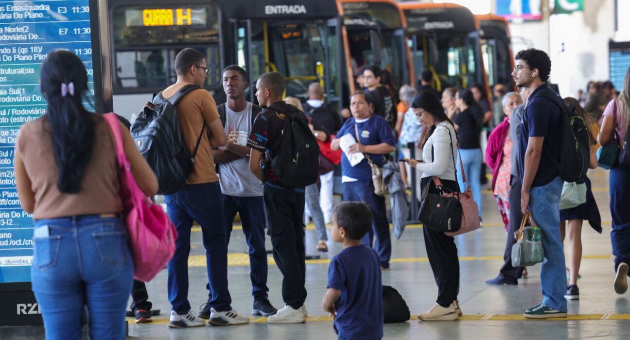 Transporte e insegurança fazem 40% das mulheres desistirem de emprego